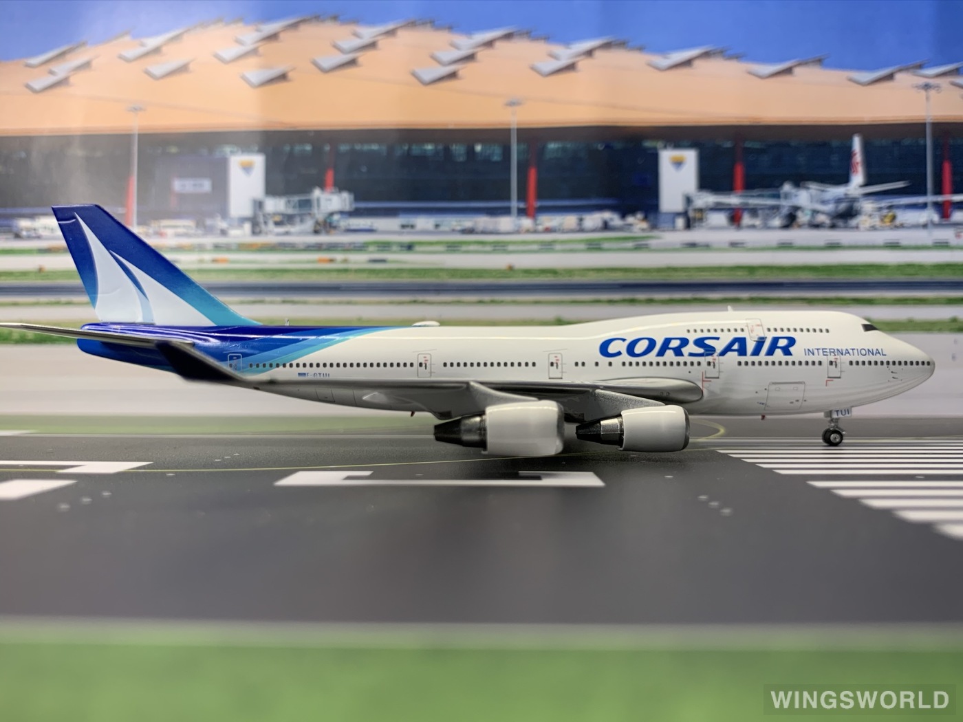 phoenix 1:400 ph10892 corsair 科西嘉地中海航空 boeing 747-400 f