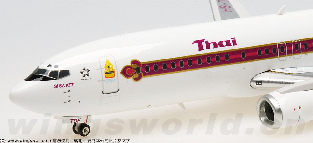 PH20056B 泰国国际航空Boeing 737-400 HS-TDF 泰王标记Phoenix 1