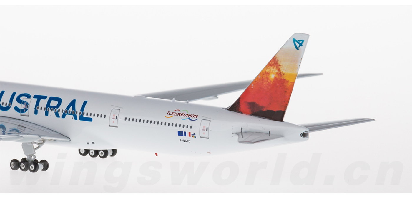 Phoenix 777-300ER Air Austral F-OSYD 1/400 [11256C]