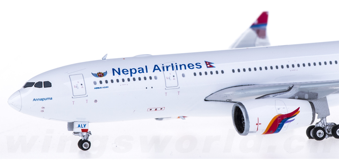 Airbus A330 エアアジア　1/200 Airbus A330 エアアジア 1/200