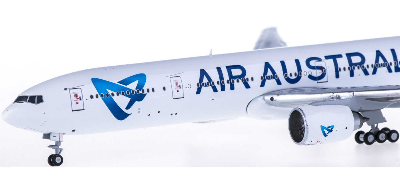 XX4687 Air Austral Boeing 777-300ER F-ONOU JC Wings 1:400