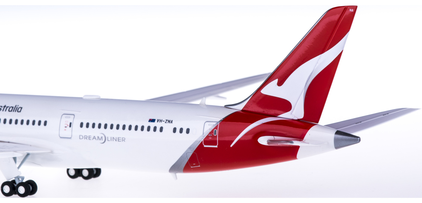 558778 Qantas 澳洲航空Boeing 787-9 VH-ZNA Herpa 1:200 -飞机模型世界