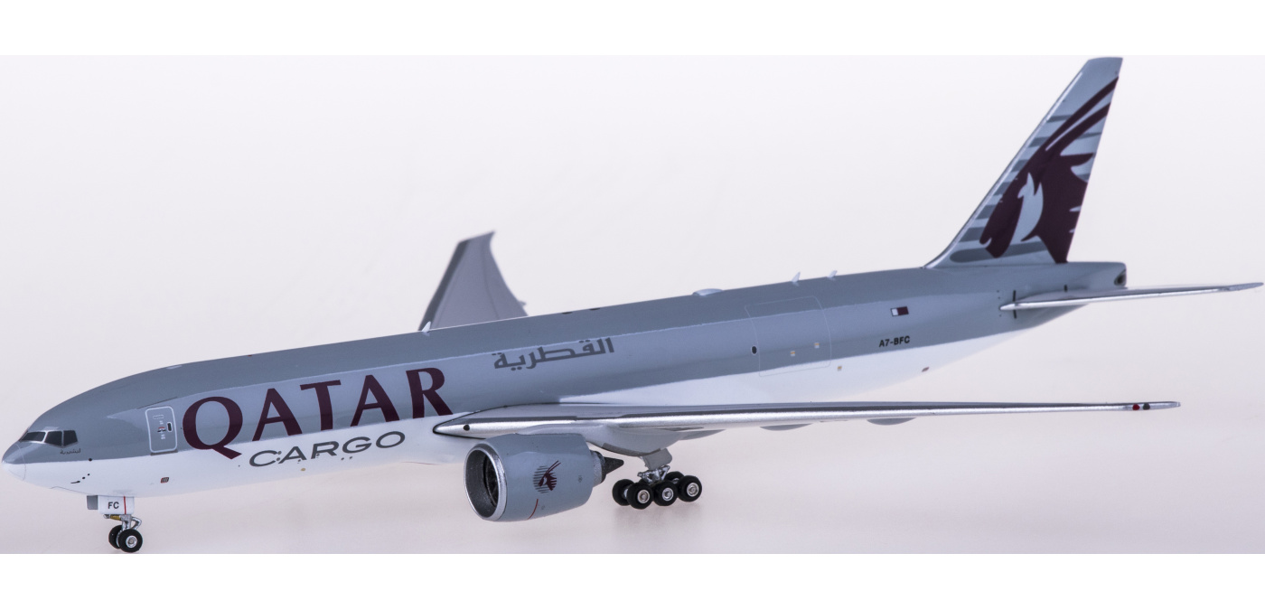 new! QATAR航空／Boeing747 /ワールドカップ1/150