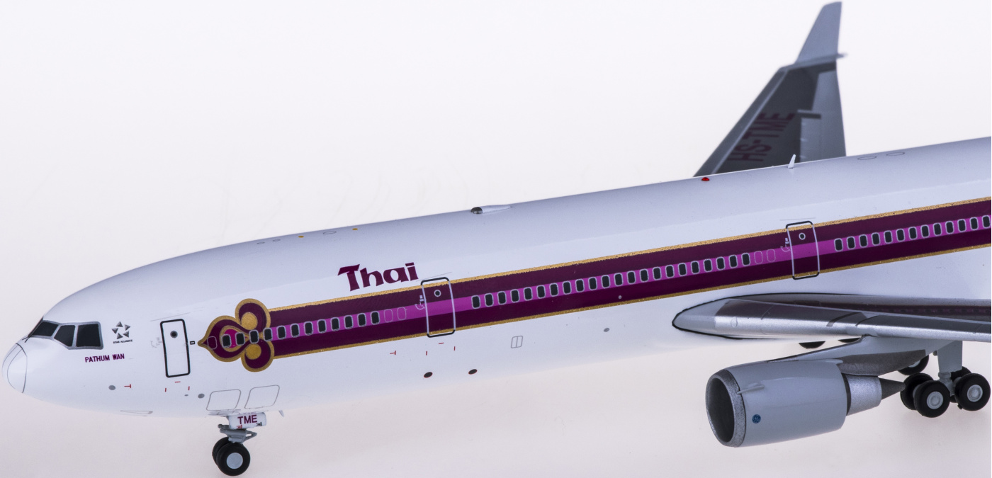 G2THA495 Thai Airways 泰国国际航空McDonnell Douglas MD-11 HS-TME 