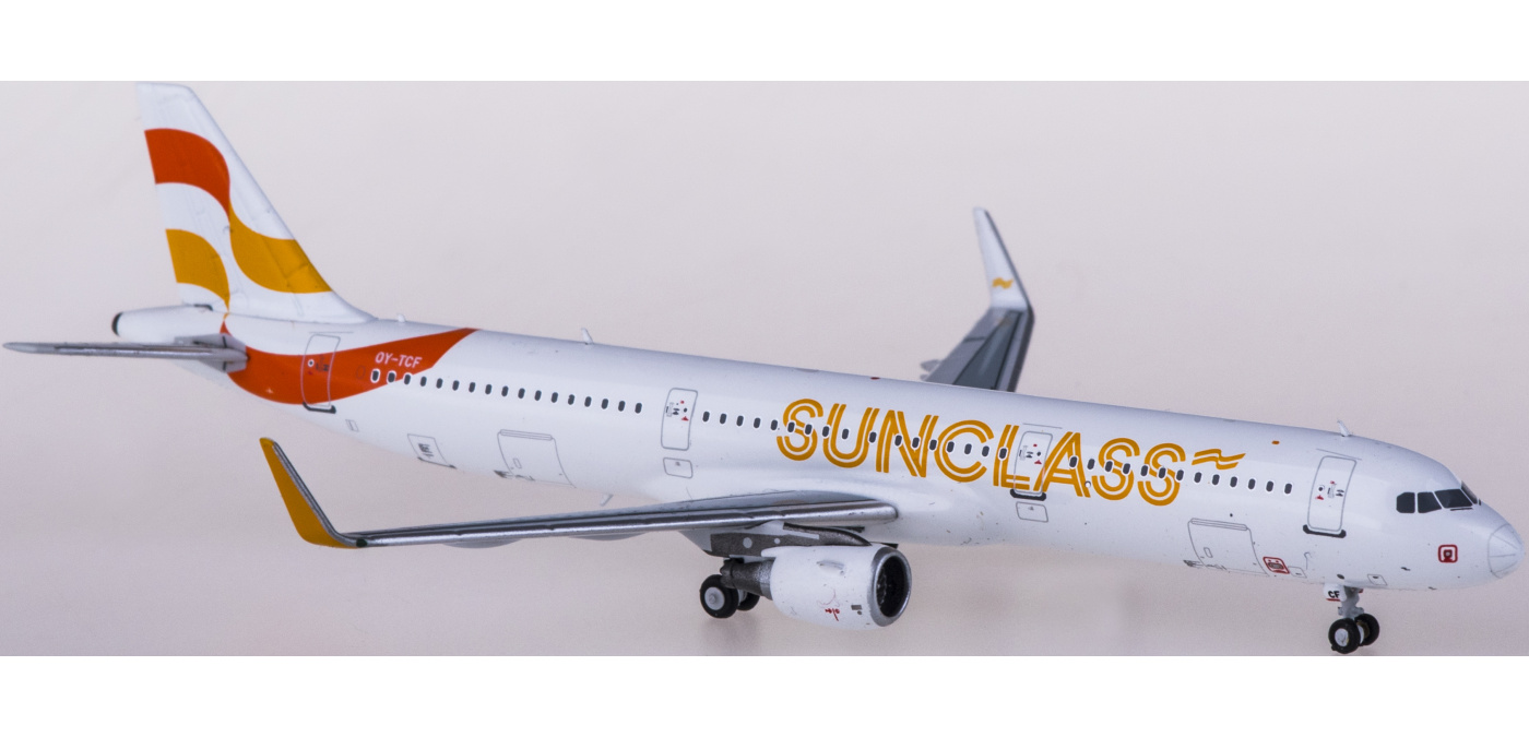 NG13028 Sunclass Airlines Airbus A321 OY-TCF NGmodels 1:400