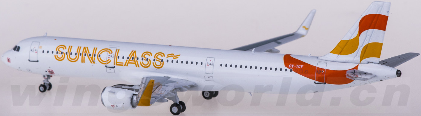 1/400　A321-211WL　サンクラス航空　 OY-TCF　デンマーク 1/400 A321-211WL サンクラス航空 OY-TCF デンマーク - メルカリ