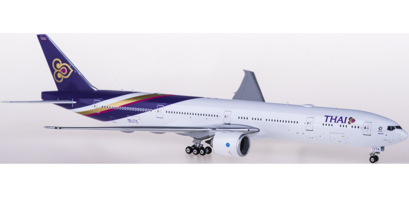 PH11679 Thai Airways 泰国国际航空Boeing 777-300ER HS-TTA
