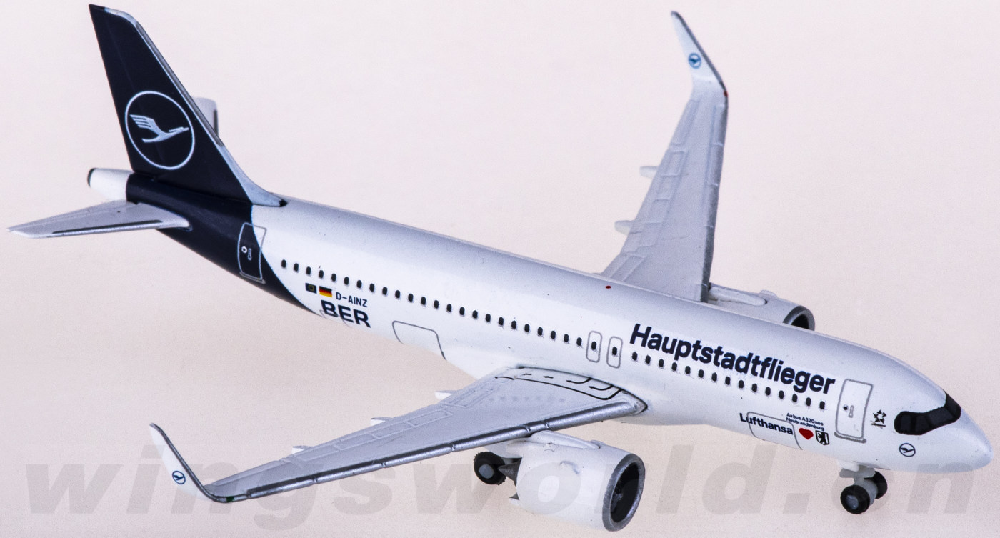 herpa Airbus A320 エデルワイス 1/500 herpa Airbus A320 エデルワイス 1/500 - メルカリ