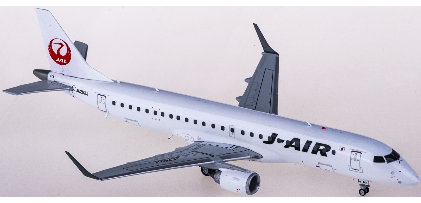 大流行中！ J-AIR JCWINGS 1:200 JA252J ERJ-190 航空機 - deecommerce.nl