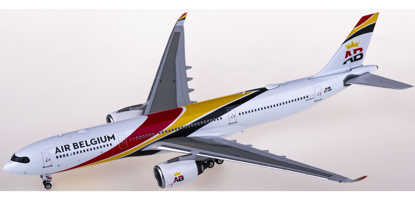 PH11724 Air Belgium 比利时航空Airbus A330-900neo OO-ABG Phoenix 1 