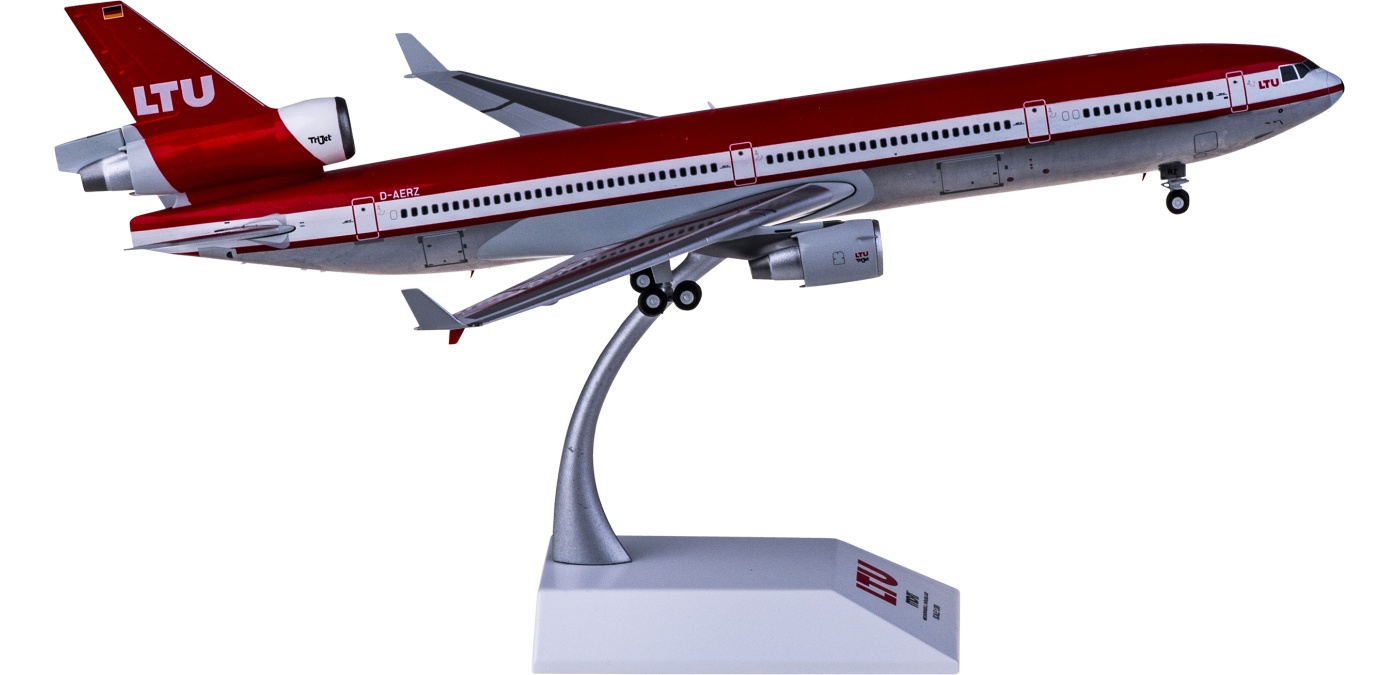 LH2312 LTU International McDonnell Douglas MD-11 D-AERZ JC