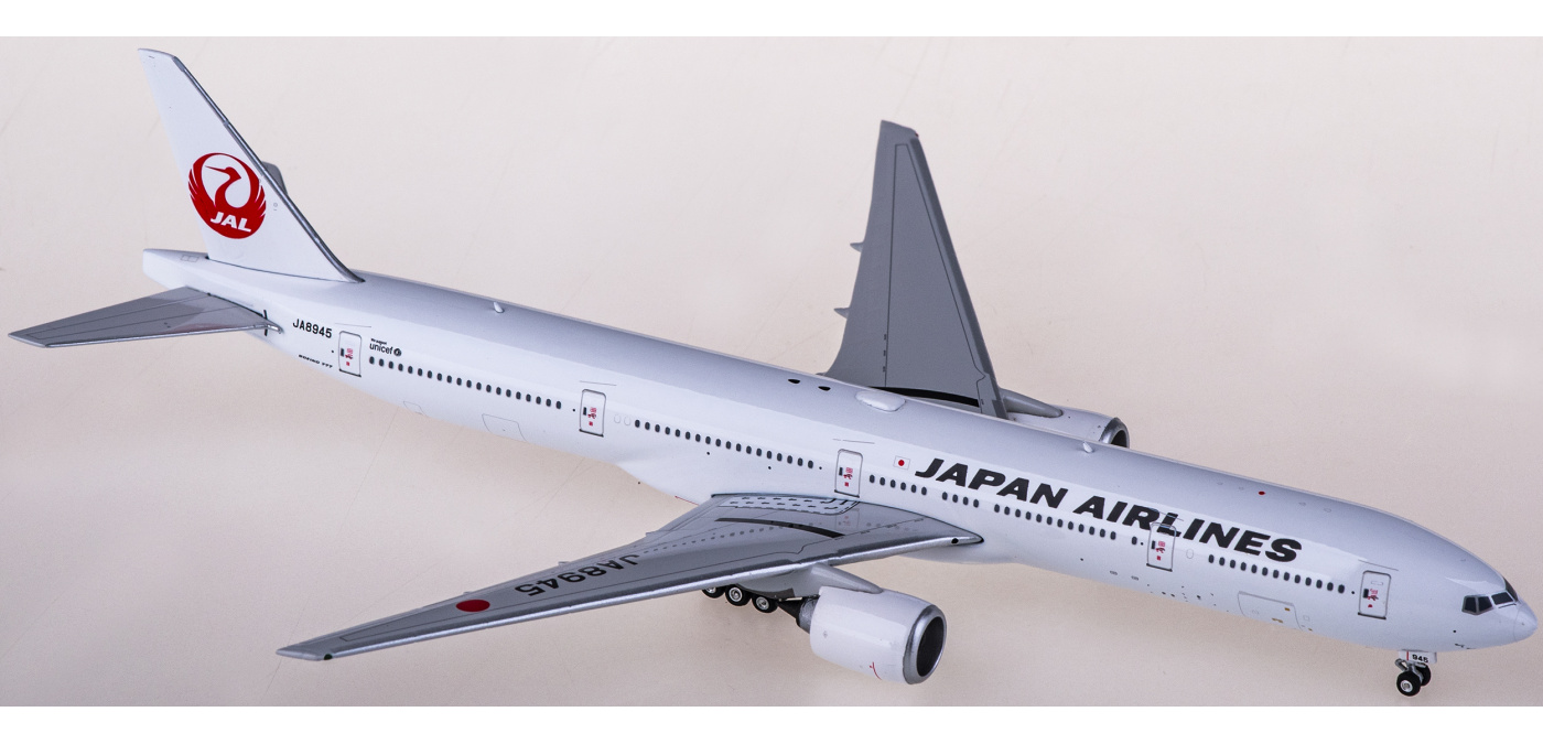 PH04450 Japan Airlines 日本航空Boeing 777-300 JA8945 Phoenix 1:400