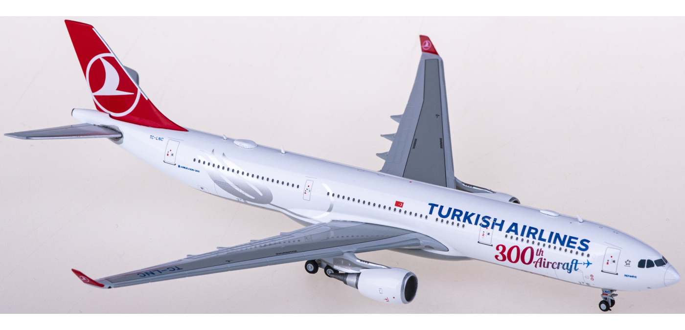 EW4333012 Turkish Airlines 土耳其航空Airbus A330-300 TC-LNC JC Wings 1:400  -飞机模型世界