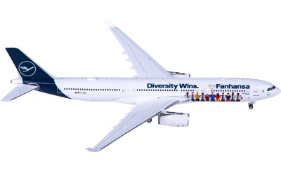 PH04603 Japan Airlines 日本航空Boeing 787-8 JA823J Phoenix 1:400