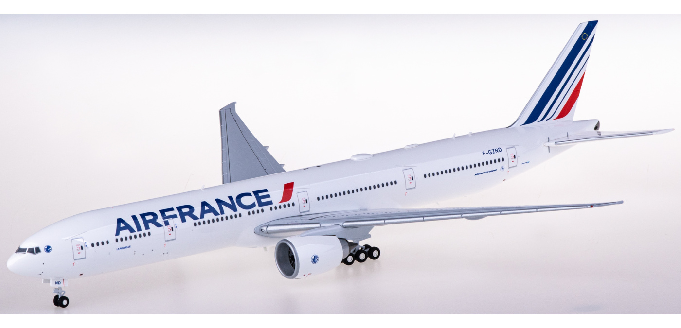 571784 Air France 法国航空Boeing 777-300ER F-GZND La Rochelle