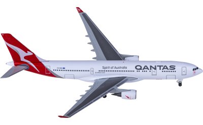 Qantas 澳洲航空 Airbus A330-200 VH-EBO