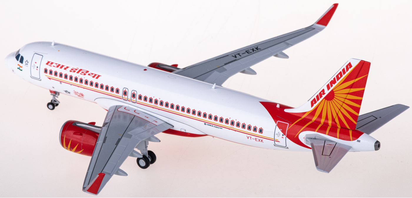 ScaleModelStore.com :: JC Wings 1:200 - LH2411 - Air India