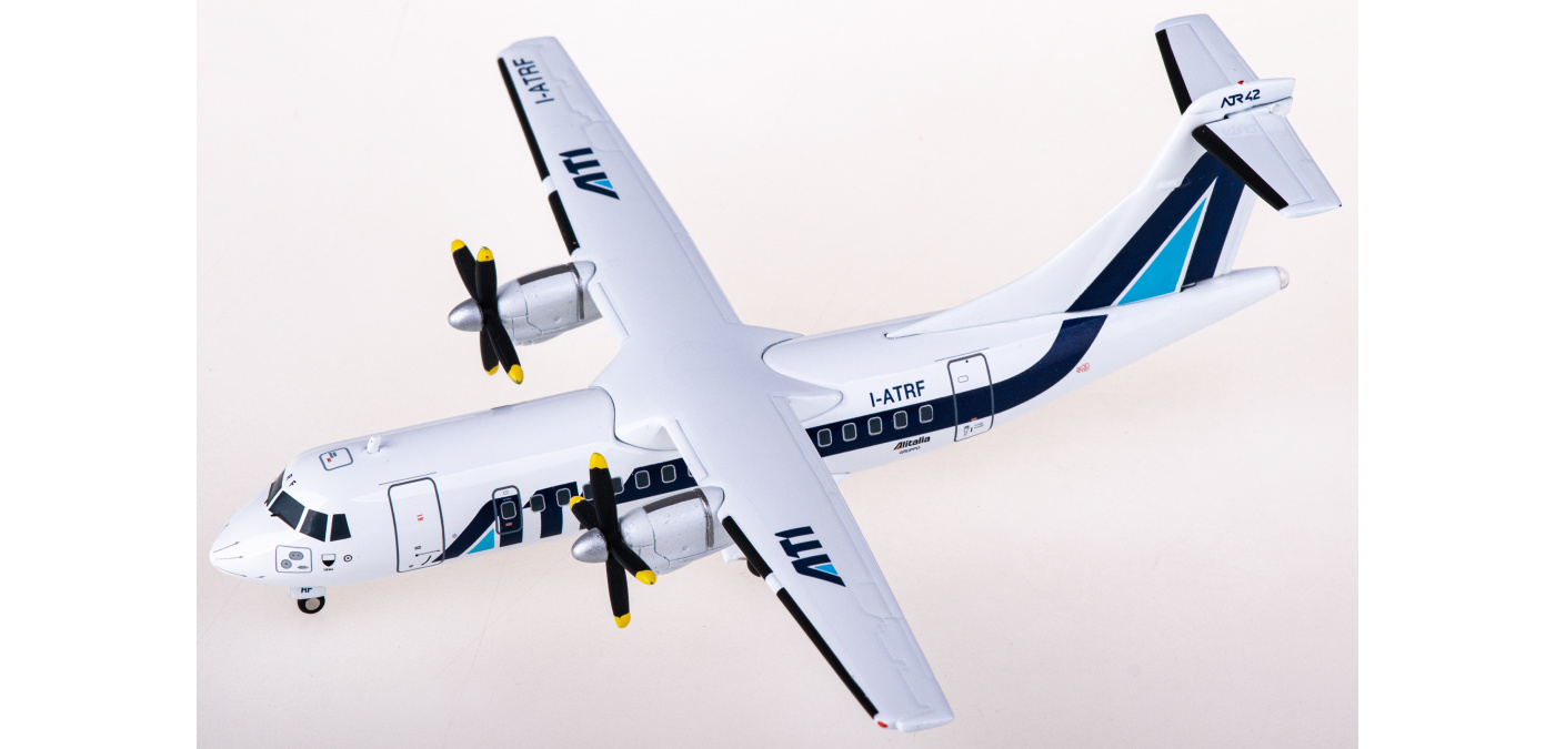572668 Aero Trasporti Italiani ATR-42-300 I-ATRF Herpa 1:200 -飞机