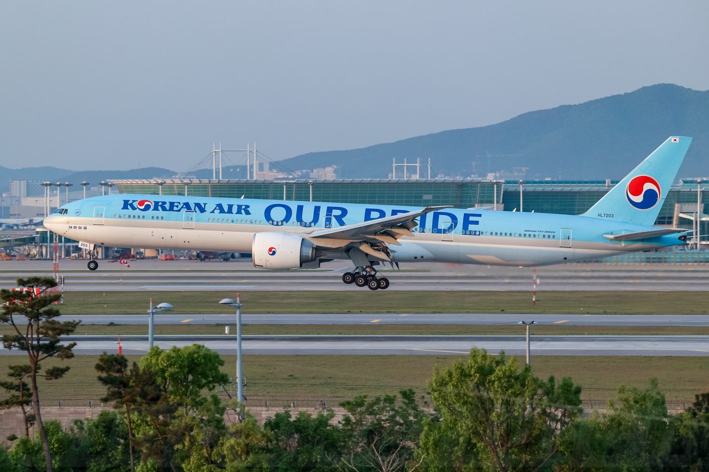 phoenix1400ph04561koreanair大韩航空boeing777300erhl7203