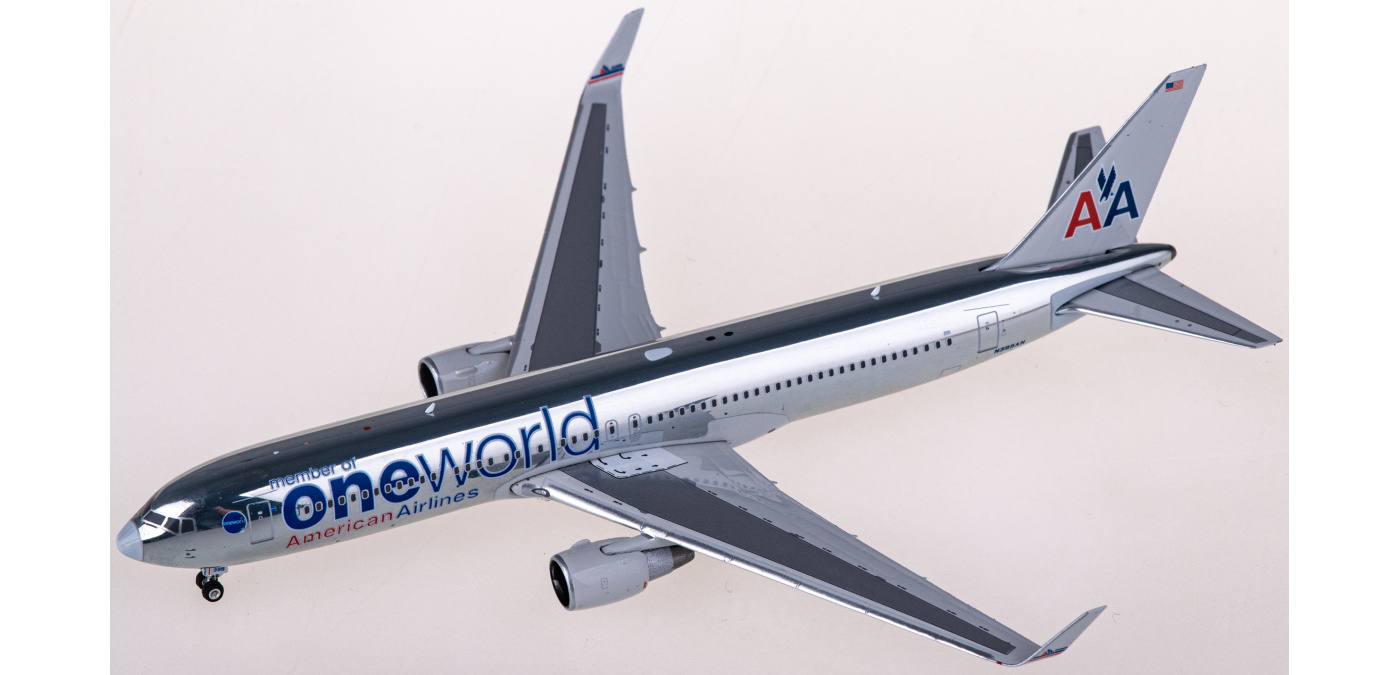 PH04555 American Airlines 美国航空Boeing 767-300ER N395AN 寰宇一家