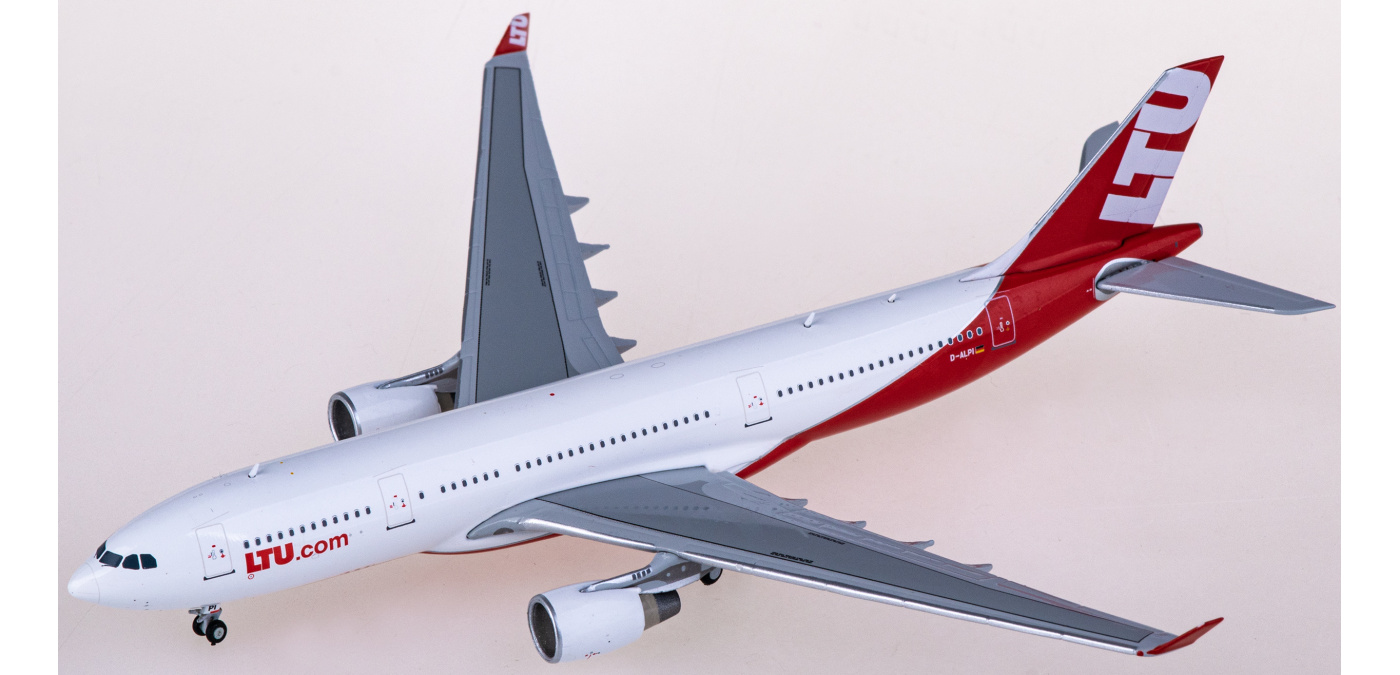 LH4208 LTU International Airbus A330-200 D-ALPI JC Wings 1