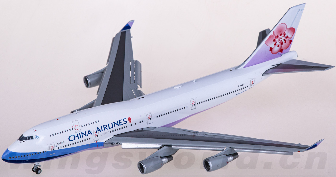 XX4475A China Airlines 中华航空Boeing 747-400 B-18212 襟翼