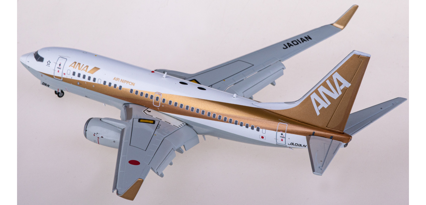 EW2737001A ANA 全日空Boeing 737-700 JA01AN JC Wings 1:200