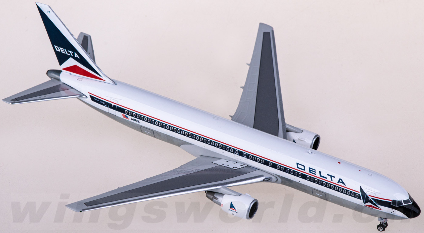 phoenix1400ph04569deltaairlines达美航空boeing767300n117dl