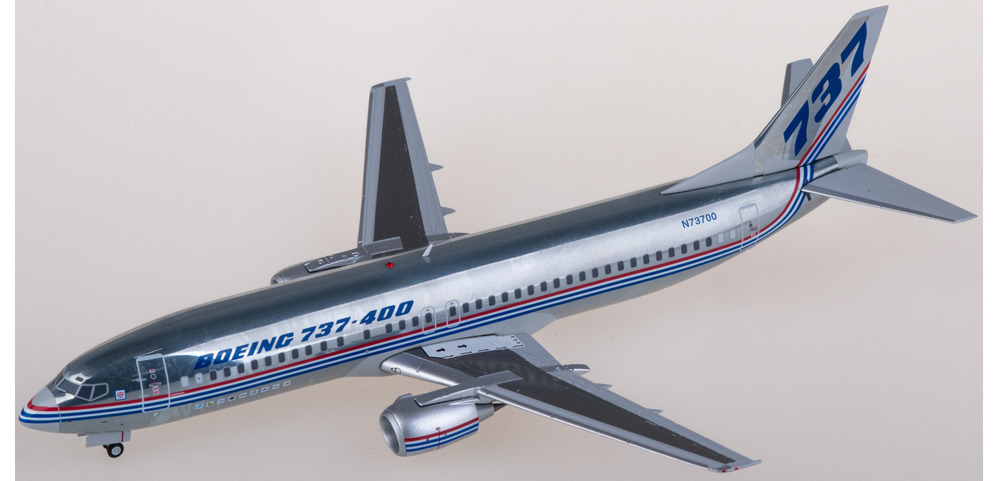 Boeing 737-400 Virgin Blue 限定版 1:200 Boeing 737-400 Virgin Blue 限定版 1:200