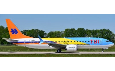 TUI Airways 途易航空 Boeing 737 MAX 8 D-AMAH