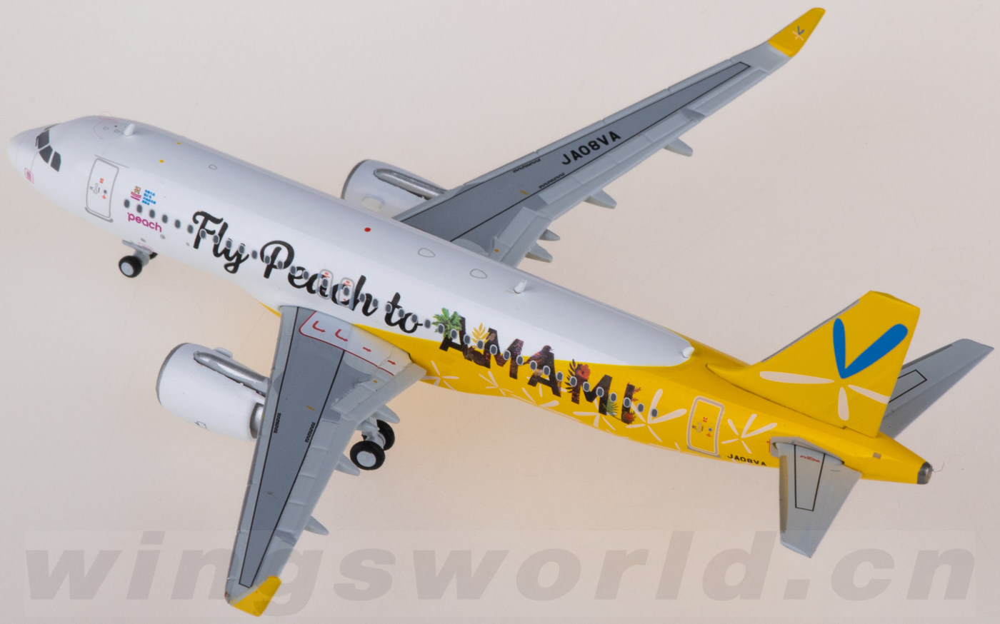 フェニックス Peach A320 JA08VA  1/400 1/400 A320-214 ピーチ Fly Peach to AMAMI JA08VA ［04402