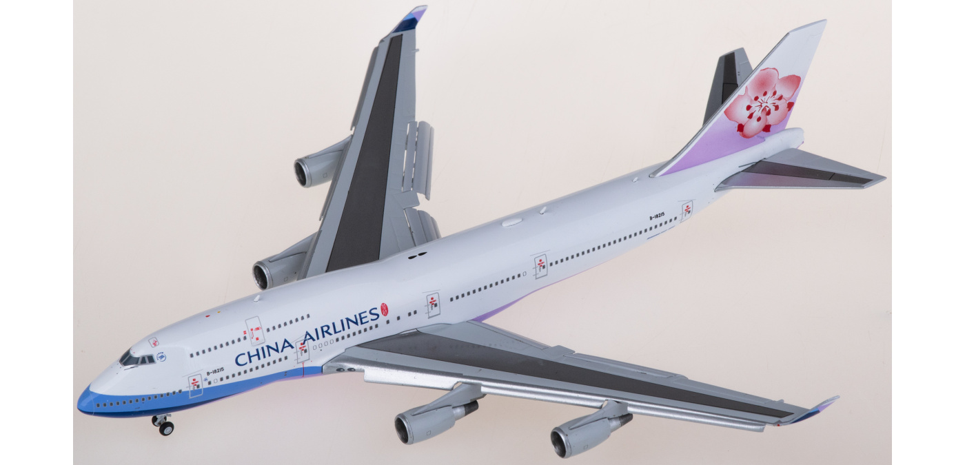 XX4977A China Airlines 中华航空Boeing 747-400 B-18215 襟翼