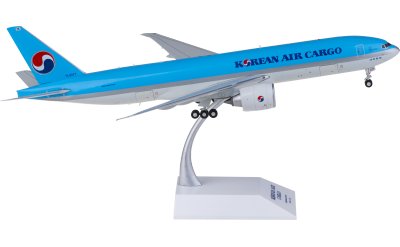 JC Wings 1:200 Korean Air Boeing 777-200LRF HL8077