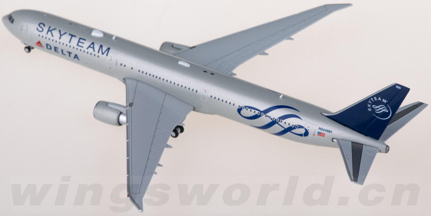GJDAL2156 Delta Air Lines Boeing 767-400ER N844MH Skyteam