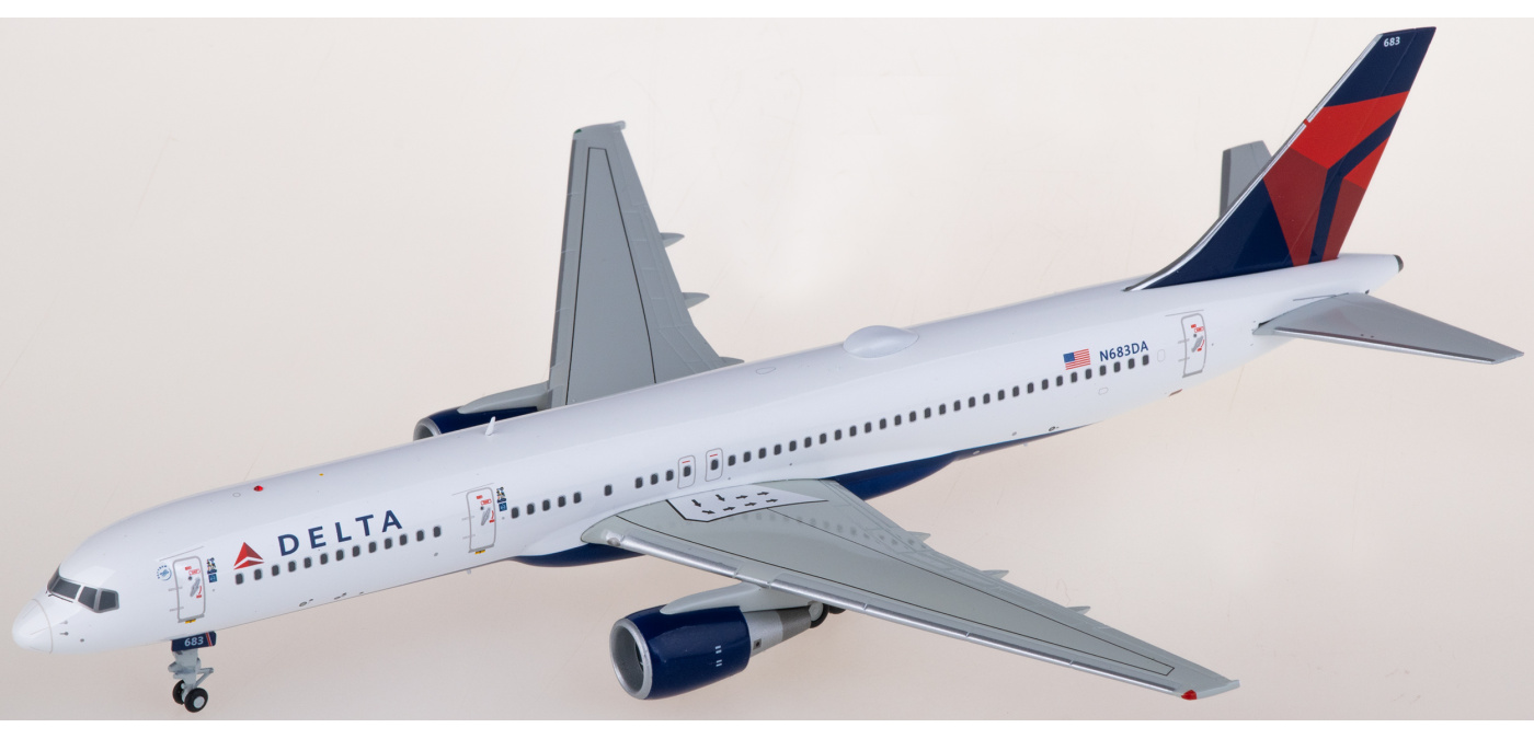 Herpa Wings Lauda Air Boeing 777-200 1:500 (Gebraucht) in Fribourg für