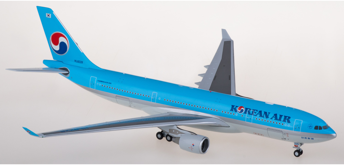 EW2332002 Korean Air 大韩航空Airbus A330-200 HL8228 JC Wings