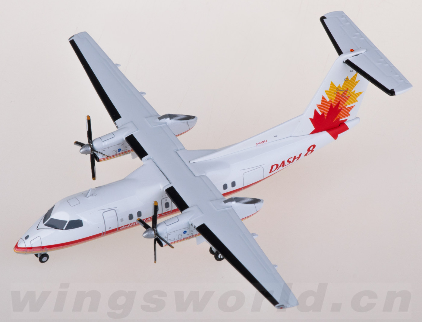 LH2367 De Havilland Canada Dash 8-Q100 C-GGPJ JC Wings 1:200