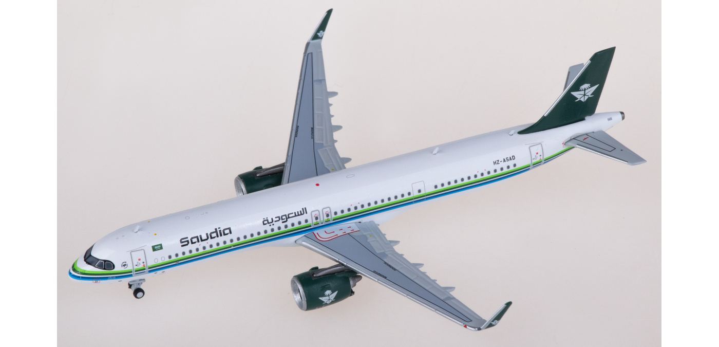 www.JetCollector.com: China Xinjiang IL86 B-2018 1:400 Scale