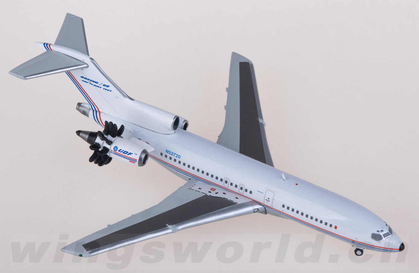 XX40178 Boeing 727-100 N32720 JC Wings 1:400 -飞机模型世界