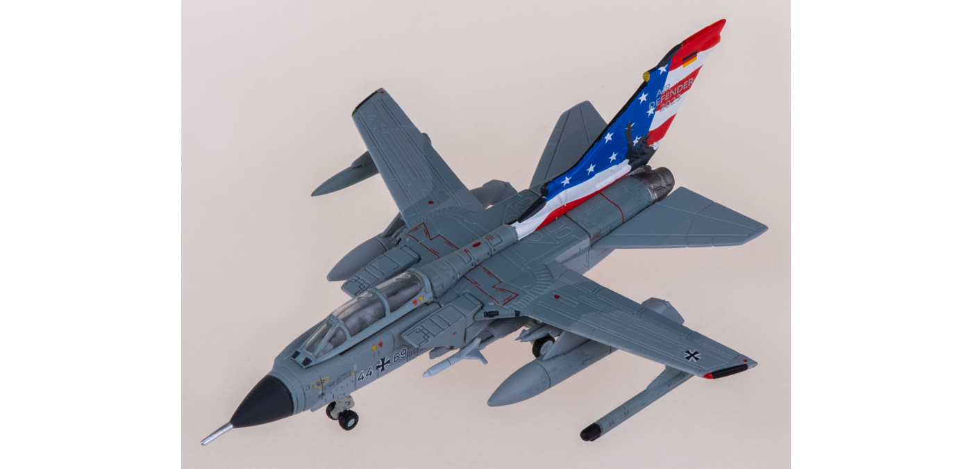 573085 Luftwaffe 德国联邦国防军空军Panavia Tornado IDS 44+69