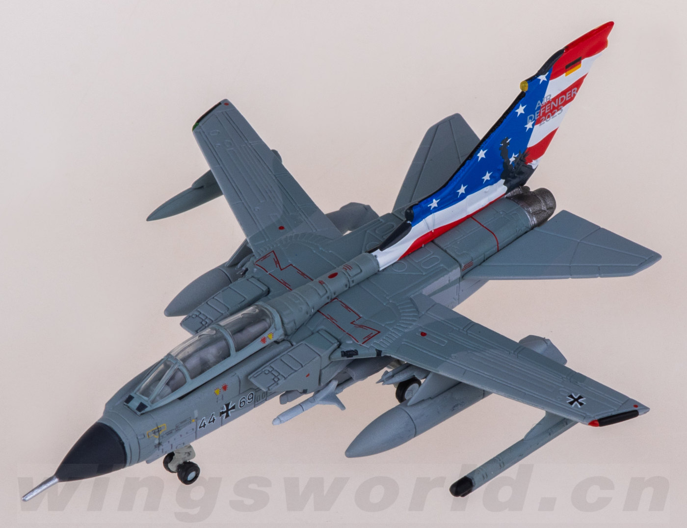 573085 Luftwaffe 德国联邦国防军空军Panavia Tornado IDS 44+69 Herpa