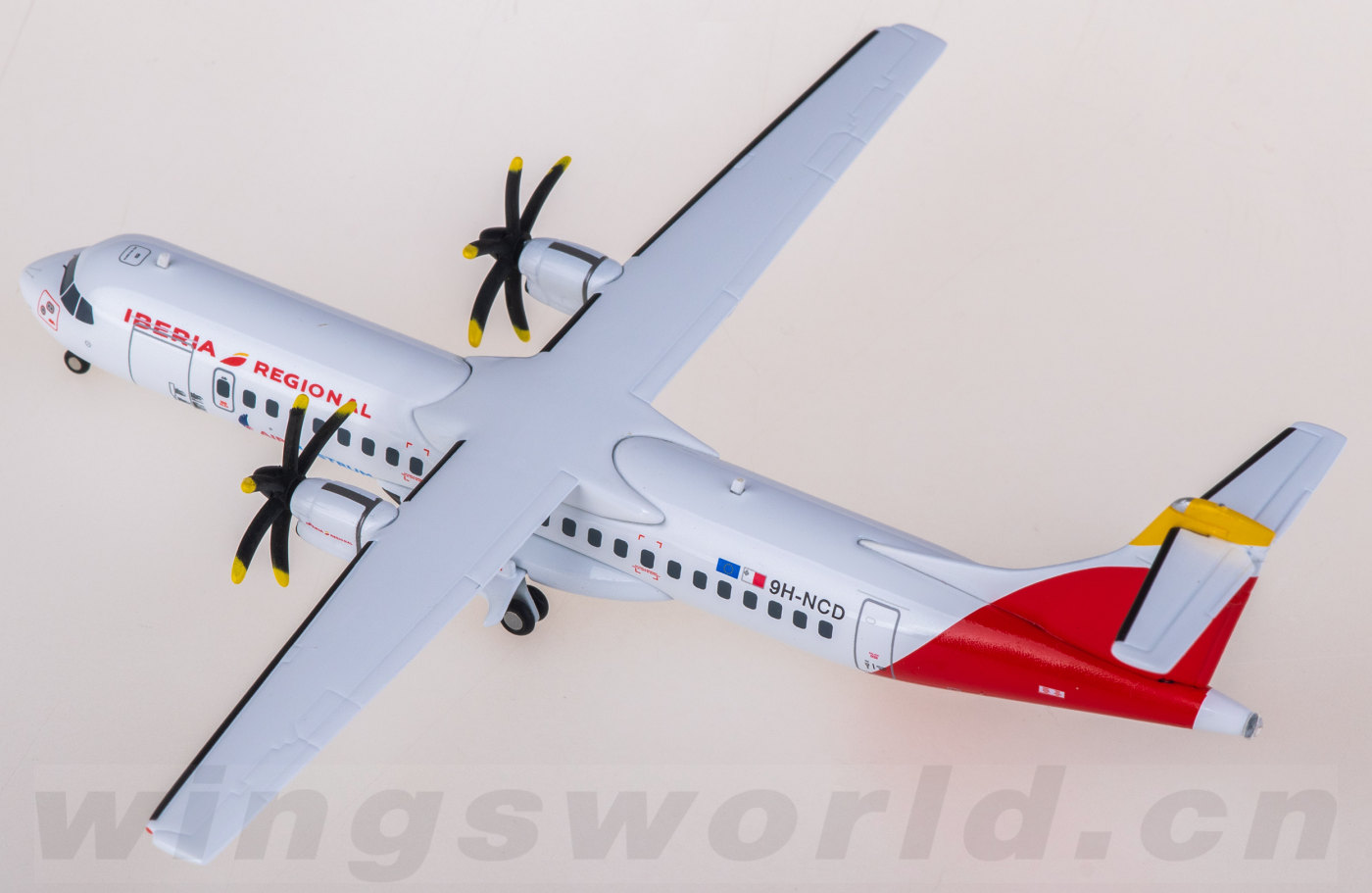 573313 Iberia ATR-72-600 9H-NCD Herpa 1:200 -飞机模型世界
