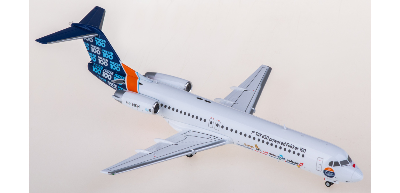 JC Wings1:200 スロバキア政府専用 Fokker100 OM-BYC JC Wings1:200 スロバキア政府専用 Fokker100 OM-BYC