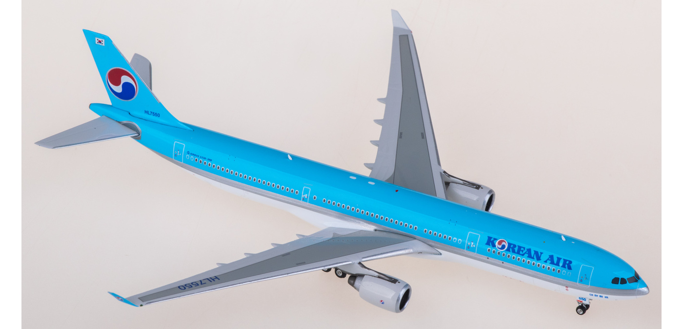KOREAN AIR 大韓航空 A330-200 SKY TEAM 1:400 Korean Air Airbus A330-200 HL8212 Skyteam livery Phoenix