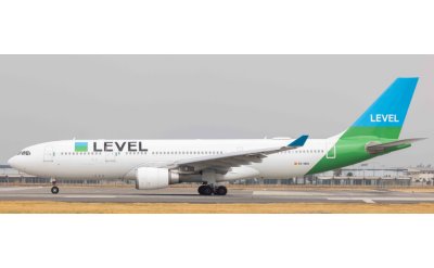 Level Airbus A330-200 EC-NEN