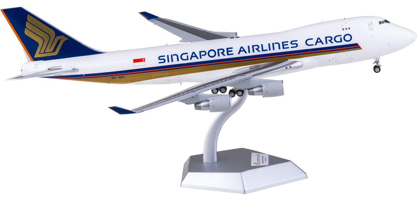 L2067 Singapore Airlines 新加坡航空Boeing 747-400F 9V-SFI