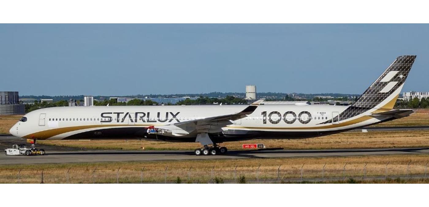 EW235K002 Starlux Airlines 星宇航空Airbus A350-1000XWB B-58551 JC