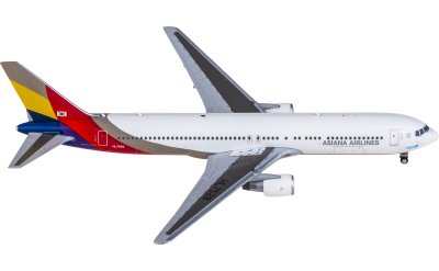 JC Wings 1:400 Asiana Boeing 767-300 HL7528