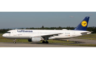 Lufthansa 汉莎航空 Airbus A320 D-AIZJ