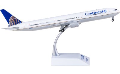 JC Wings 1:200 Continental Airlines Boeing 767-400ER N66051